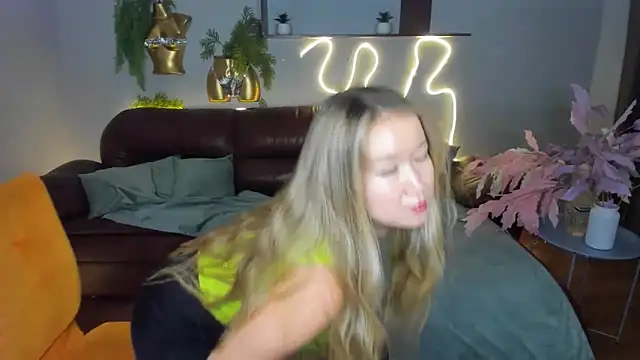 PollyOcean's cam snapshot