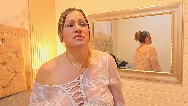 charlotte__G's cam snapshot