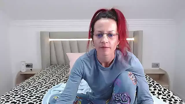 CatWoman0001's cam snapshot