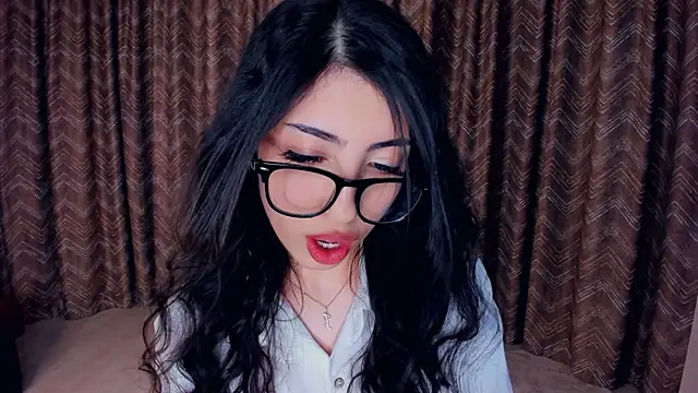 TonjaNeace live sex cam