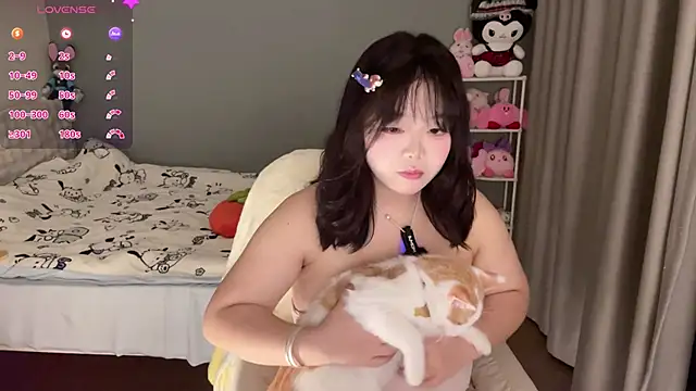 Kittenfishing's cam snapshot