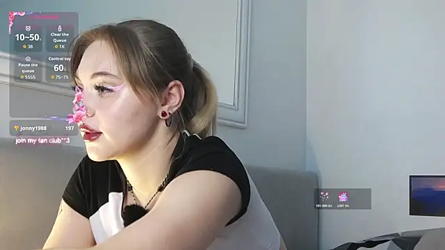 LunaMillie's cam snapshot