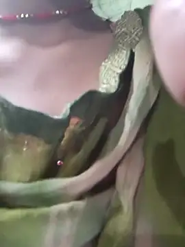 Eshwari_Chopra's cam snapshot