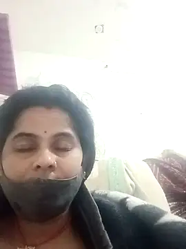 JULEE-740's cam snapshot