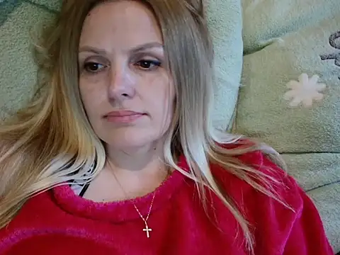 Angel_girllovemy's cam snapshot