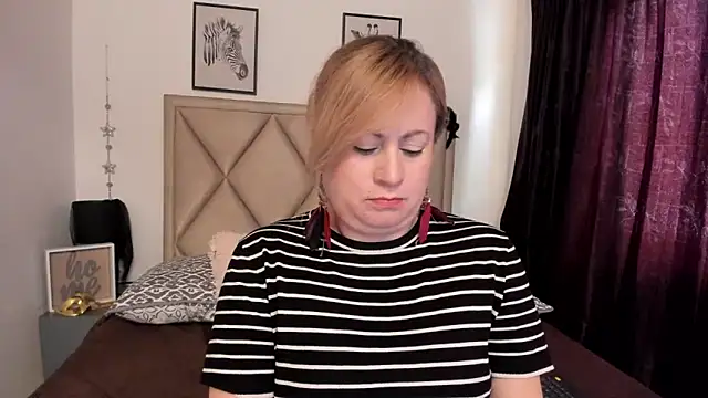 MonyCassius's cam snapshot