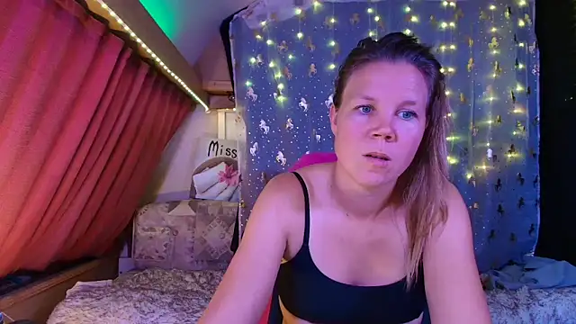 CallMeMaria's cam snapshot