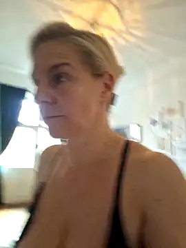 FrauleinSchmitt's cam snapshot