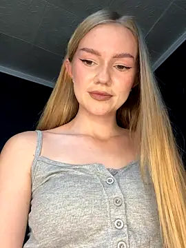 MilaMoone's cam snapshot