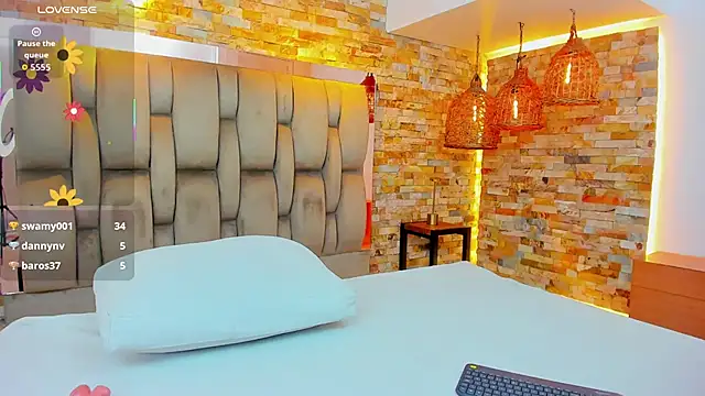 eris_novikov's cam snapshot