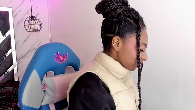 Queen_perla_'s cam snapshot