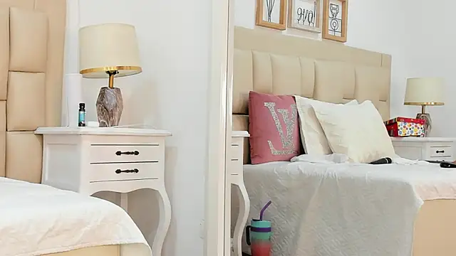 dakhota___'s cam snapshot