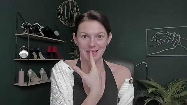 VivianWILD's cam snapshot