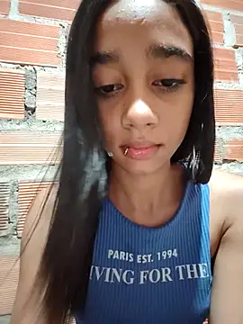 Zoe_Sweett18 live sex cam