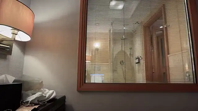 Zeravina live sex cam