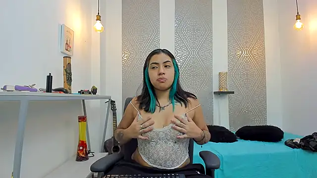 Luary69_'s cam snapshot