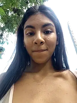 chaparritahot99's cam snapshot