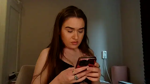 avajade's cam snapshot