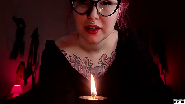 Amanita__Pantherina's cam snapshot