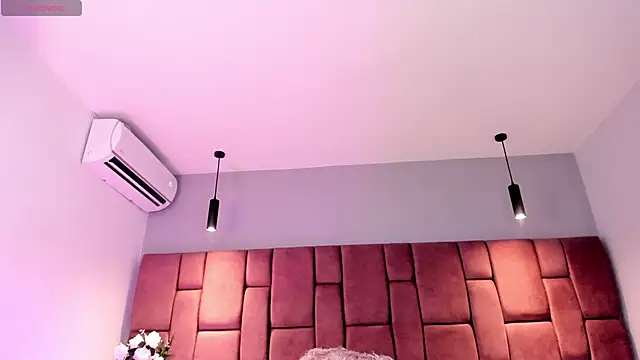 LittleVaale's cam snapshot