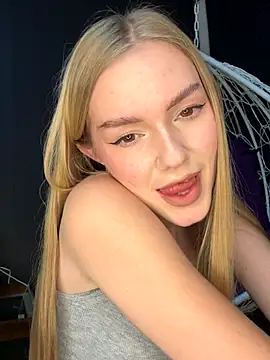 MilaMoone live sex cam