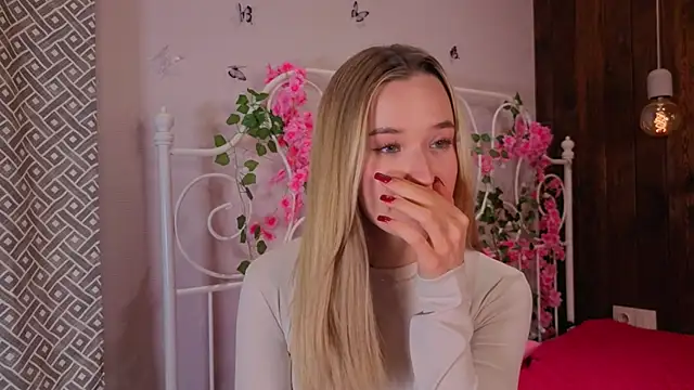 EveMcclearen's cam snapshot