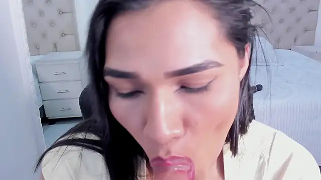 katemooss_'s cam snapshot