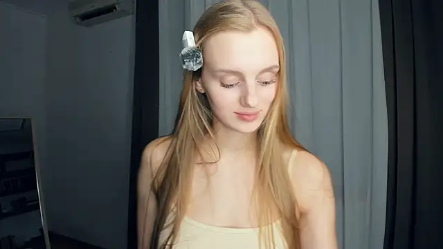 blondysky's cam snapshot