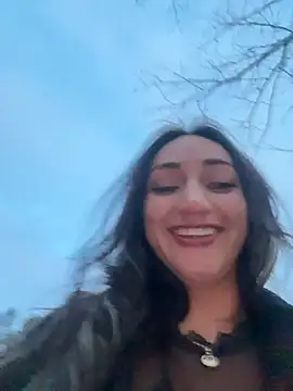 Ninabigtitied's cam snapshot