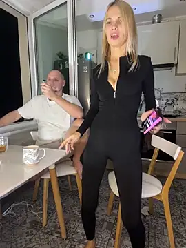 DonorDi's cam snapshot