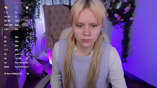 kitten_murray_'s cam snapshot