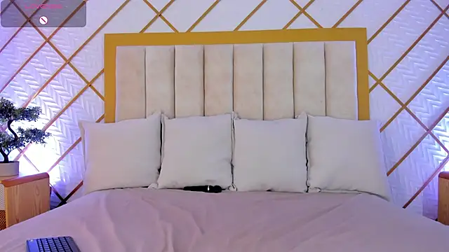 cocoamore's cam snapshot