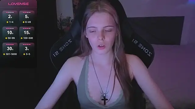 Luna_Navy's cam snapshot