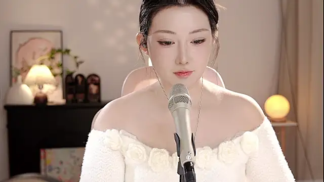 Dou-Dou-er's cam snapshot