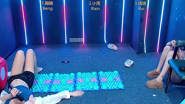 queen-001's cam snapshot