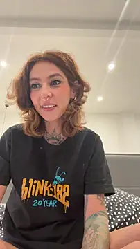 Evangelyne_1's cam snapshot