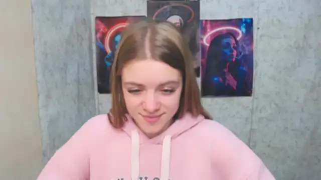 AliceFlirtt_'s cam snapshot