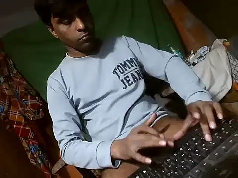 desiboy1101 live sex cam