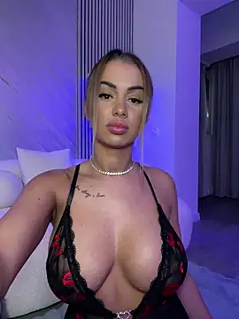 KirstieVegas live sex cam
