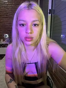 tiffanystarling's cam snapshot