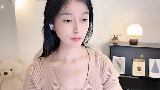 Onechestnut's cam snapshot