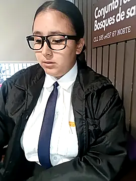 Cute_Penelope's cam snapshot