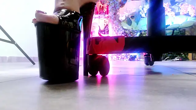 MonicaMaxwel's cam snapshot