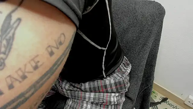 layneinchains's cam snapshot