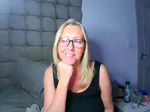 CocoJadeX's cam snapshot