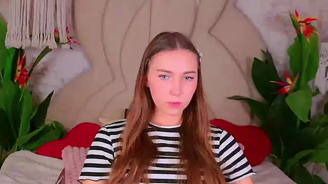 OliviaLay's cam snapshot