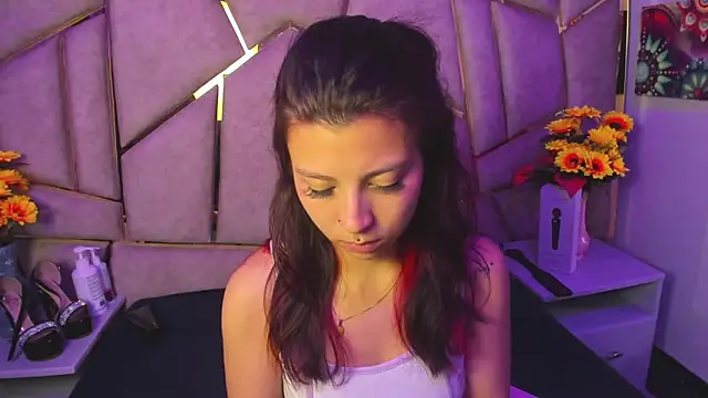 MelanyAss_'s cam snapshot