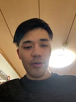 ryusei18570 live sex cam