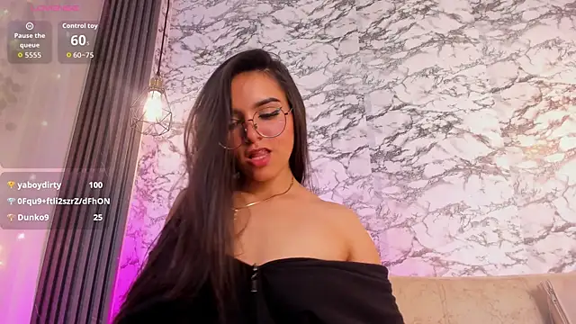 eimi_rosse18's cam snapshot