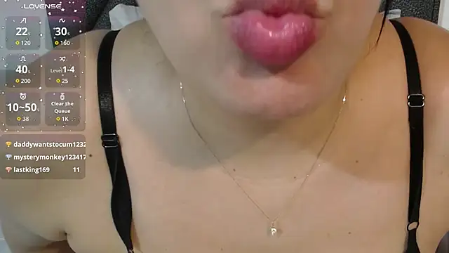 IndraKaur_'s cam snapshot